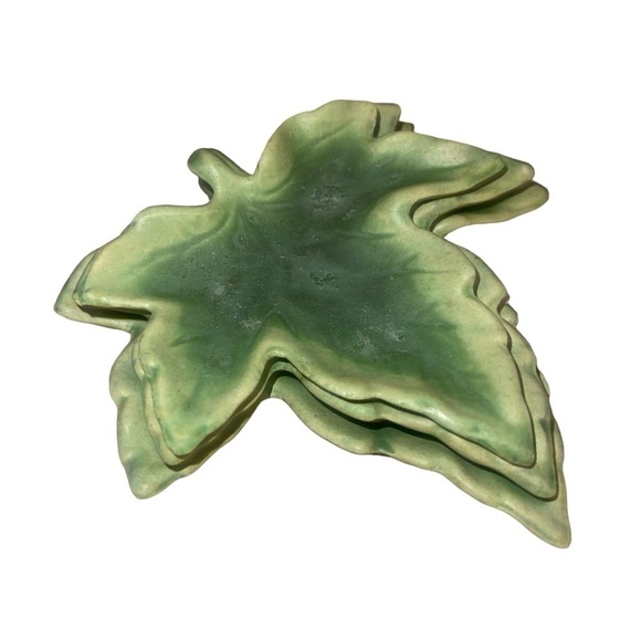 Vintage Delicate Green Nested Stacked Hand Painted Ceramic Leaves - Picture 3 of 7